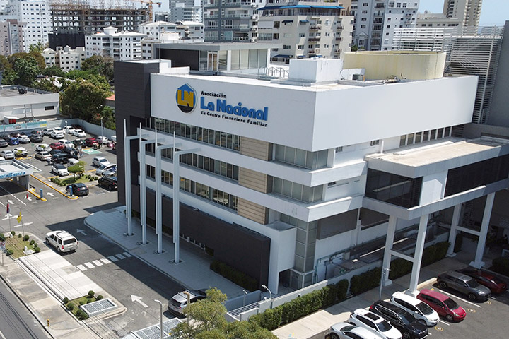La Nacional - Feller Rate y Pacific Credit Rating ratifican calificación A