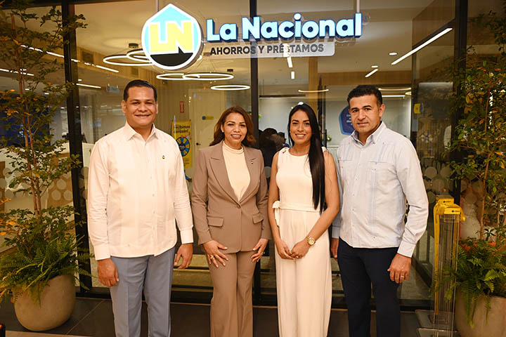 La Nacional inaugura moderna sucursal en Ágora Santiago Center