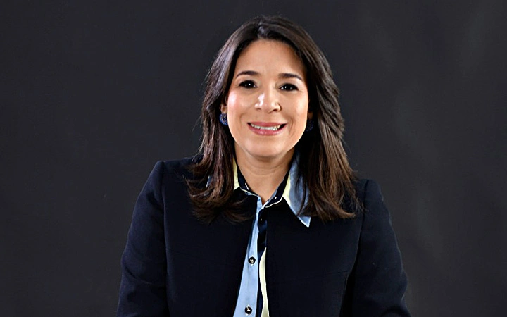 Revista Factor de Éxito entrevista a nuestra VP de Personas y Cultura